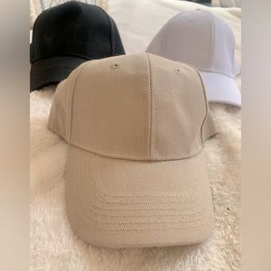 Set of three baseball hats